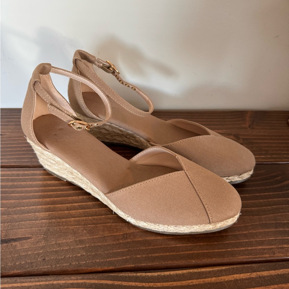 NWOT- Tan Espadrille Sandals